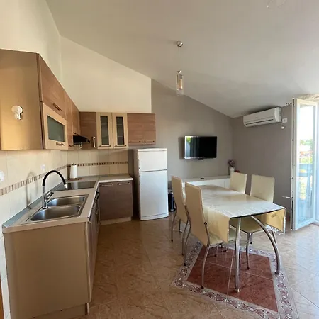 Tesoro شيبينيك