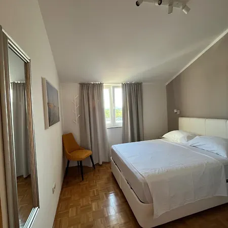 شقة Tesoro شيبينيك